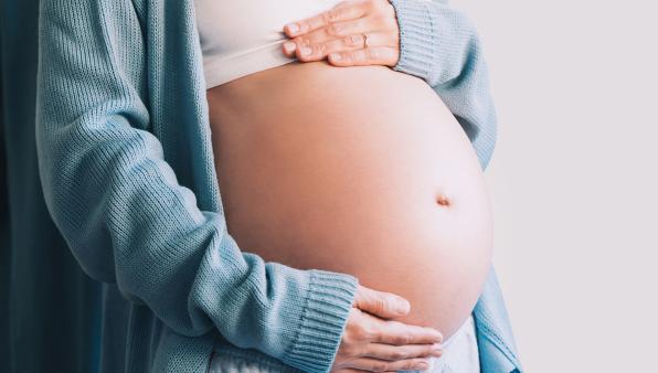 Verso studi clinici più inclusivi: Ema apre alla partecipazione di donne in gravidanza e allattamento