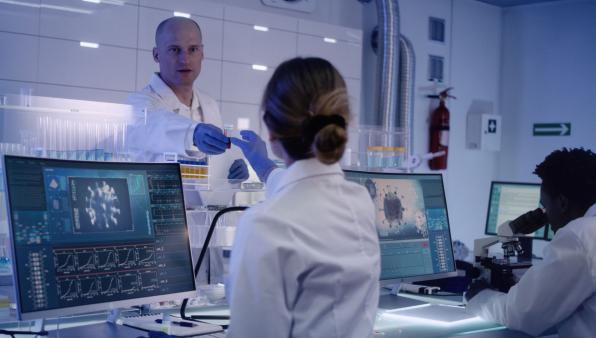 Verso un vaccino universale contro il cancro? Un nuovo studio riaccende le speranze grazie all’mRna