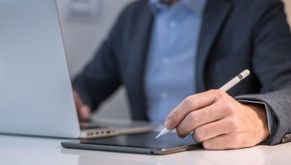 Editor scientifici e pazienti: verso una nuova peer review inclusiva
